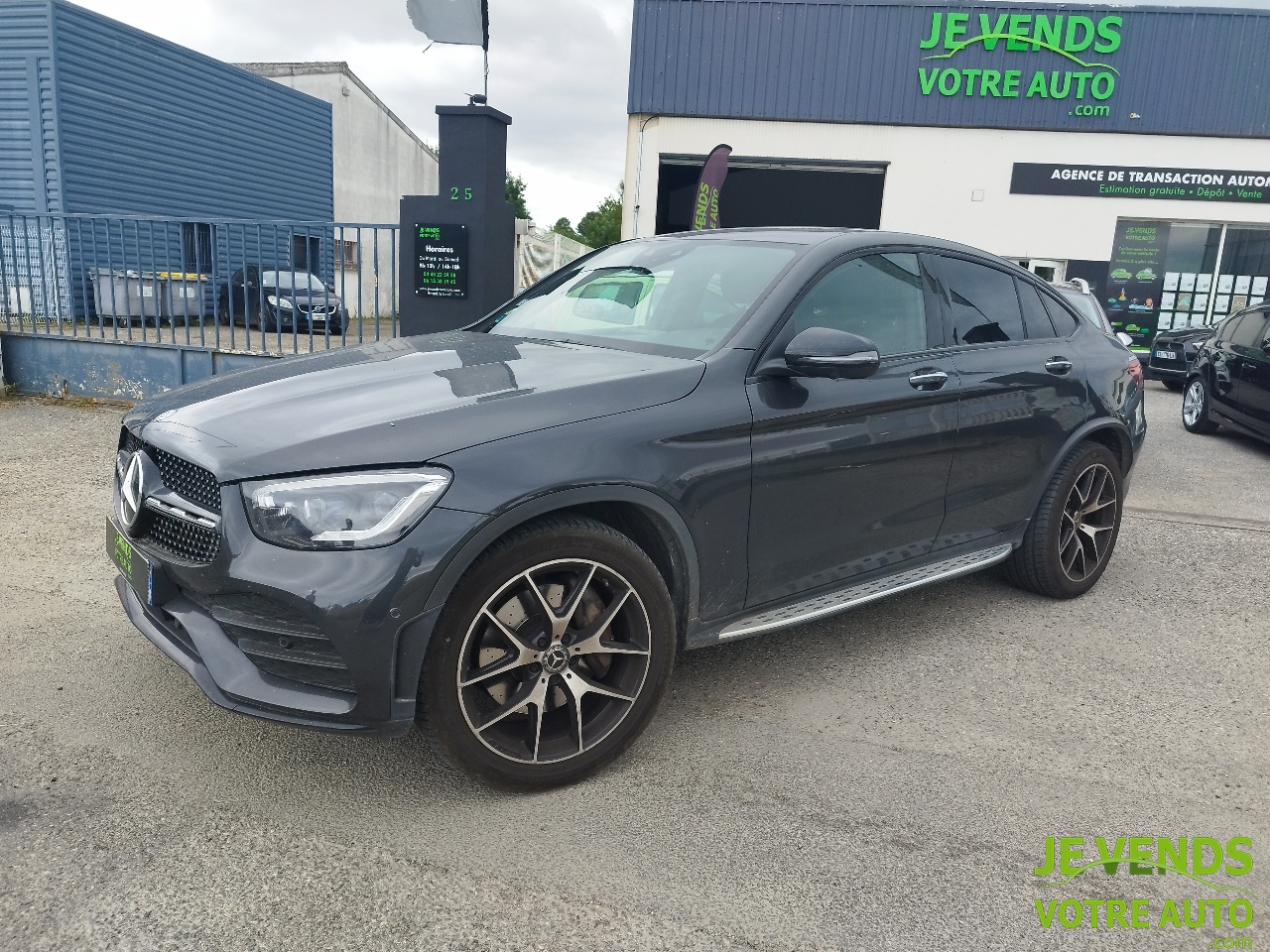 MERCEDES GLC