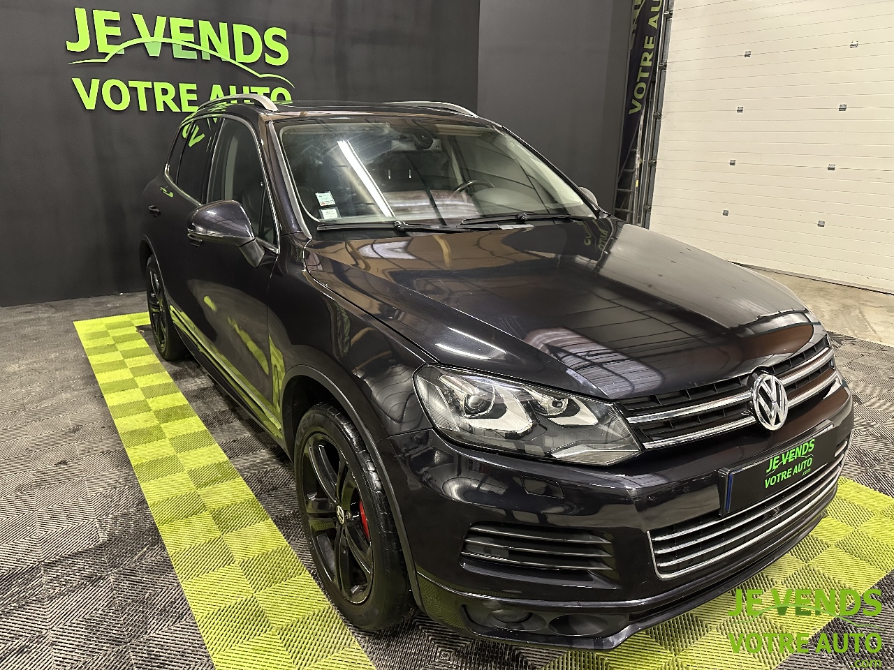 VOLKSWAGEN TOUAREG